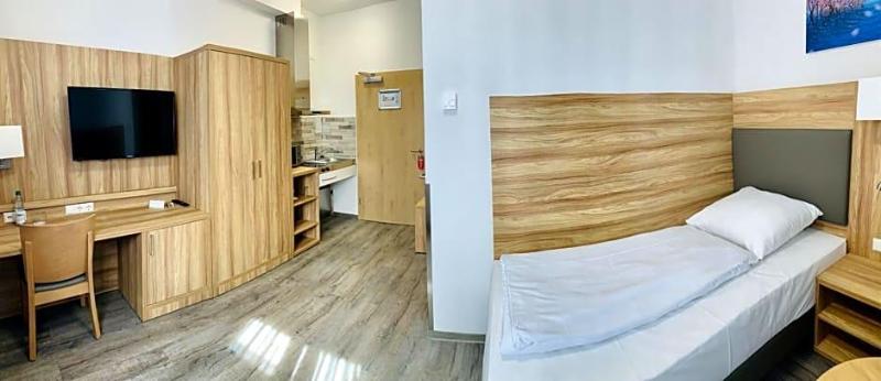 Garni Hotel Zur Krone image