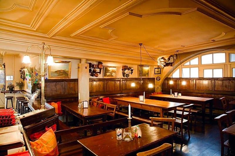 Restaurant Dicker Mann Hotel Zum Blauen Krebs image