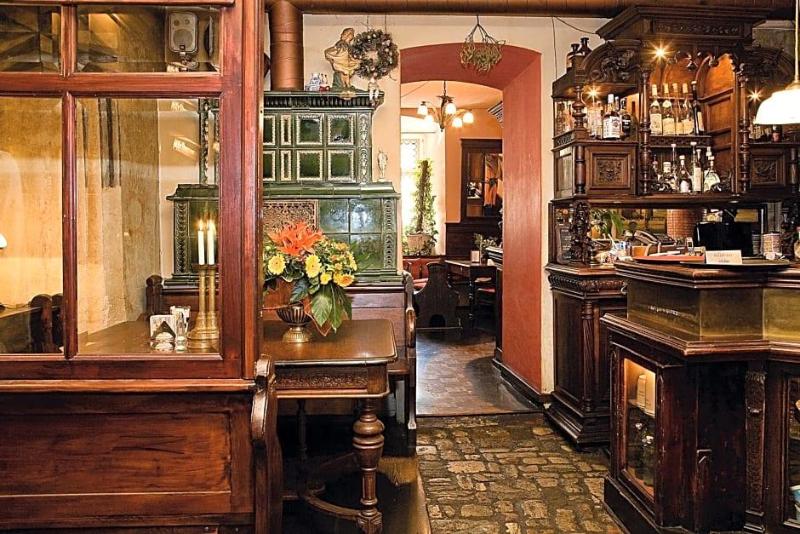 Restaurant Dicker Mann Hotel Zum Blauen Krebs image