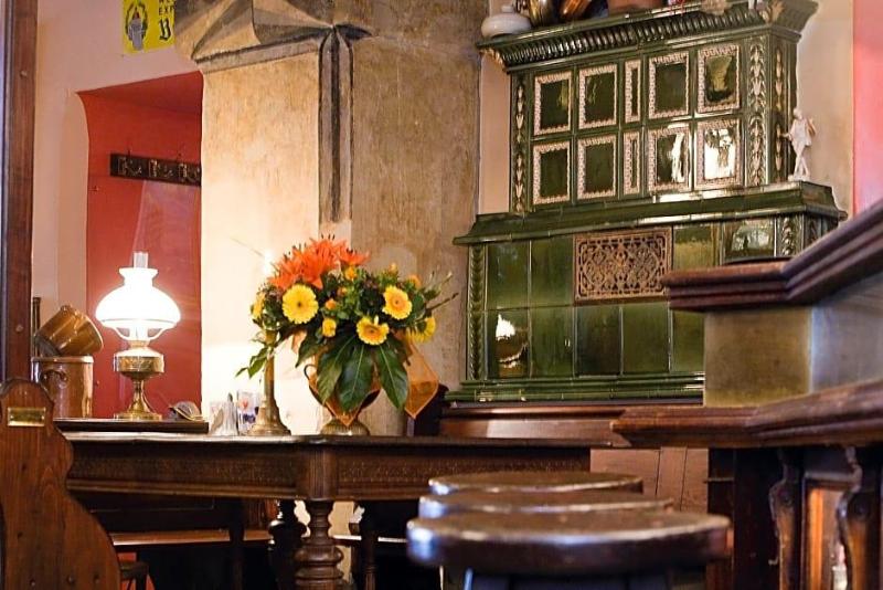 Restaurant Dicker Mann Hotel Zum Blauen Krebs image