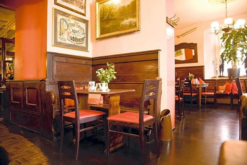 Restaurant Dicker Mann Hotel Zum Blauen Krebs image