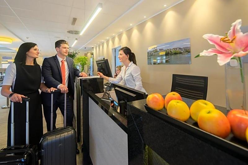 Maximilian Hotel Apartments Weil Am Rhein Basel image