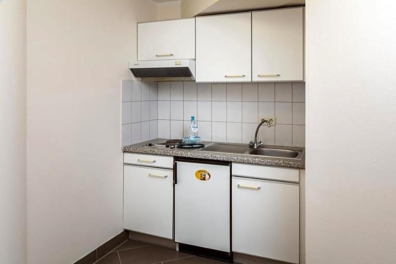Maximilian Hotel Apartments Weil Am Rhein Basel image