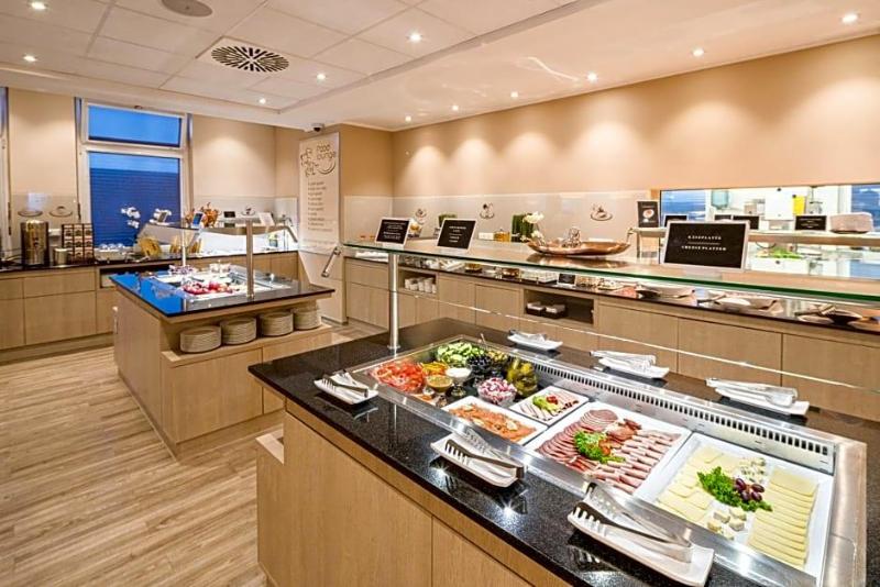 Maximilian Hotel Apartments Weil Am Rhein Basel image