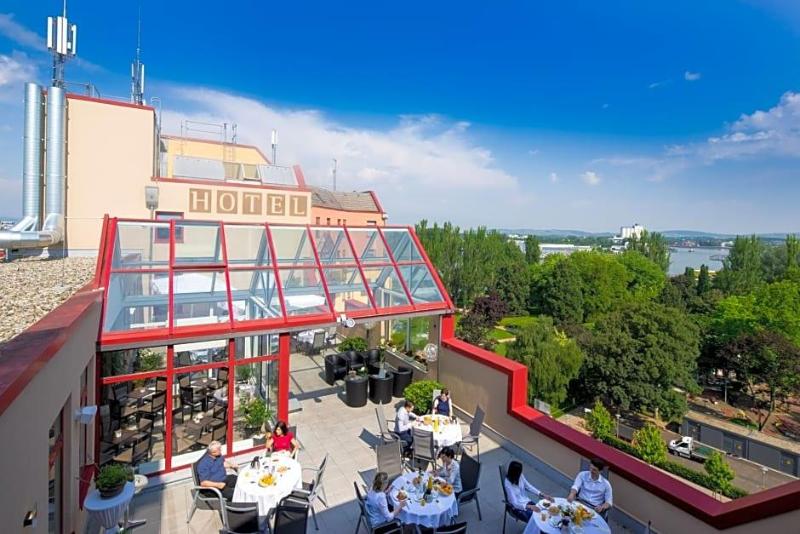 Maximilian Hotel Apartments Weil Am Rhein Basel image