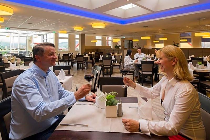 Maximilian Hotel Apartments Weil Am Rhein Basel image