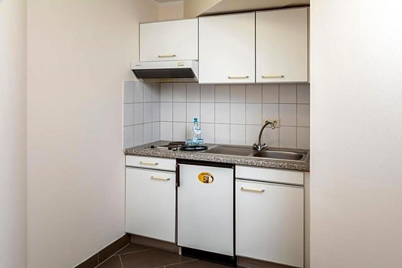 Maximilian Hotel Apartments Weil Am Rhein Basel image