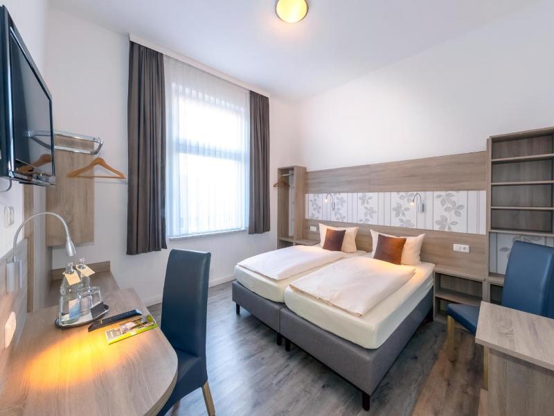 Landhaus Knv Tel image