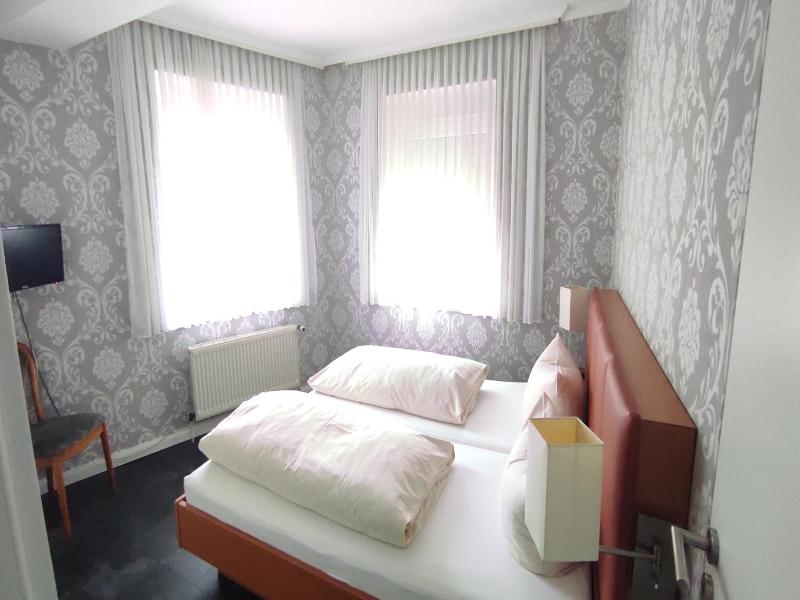 Landhaus Knv Tel image