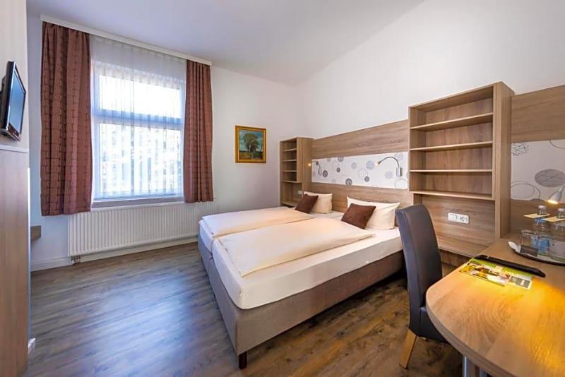 Landhaus Knv Tel image