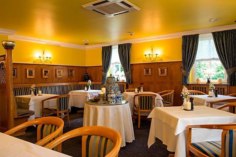 Zeller Hotel Restaurant image