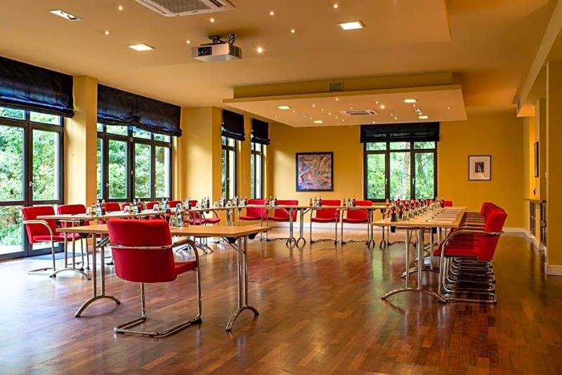 Zeller Hotel Restaurant image