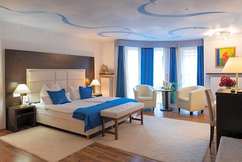 Hotel Central image