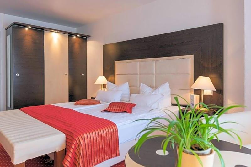 Hotel Central image