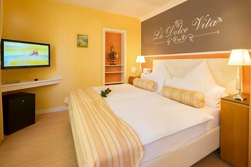 Hotel Central image