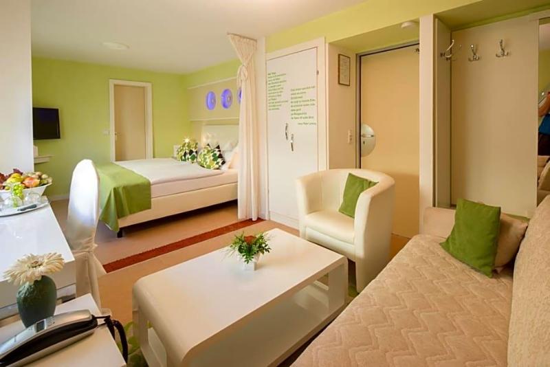 Hotel Central image