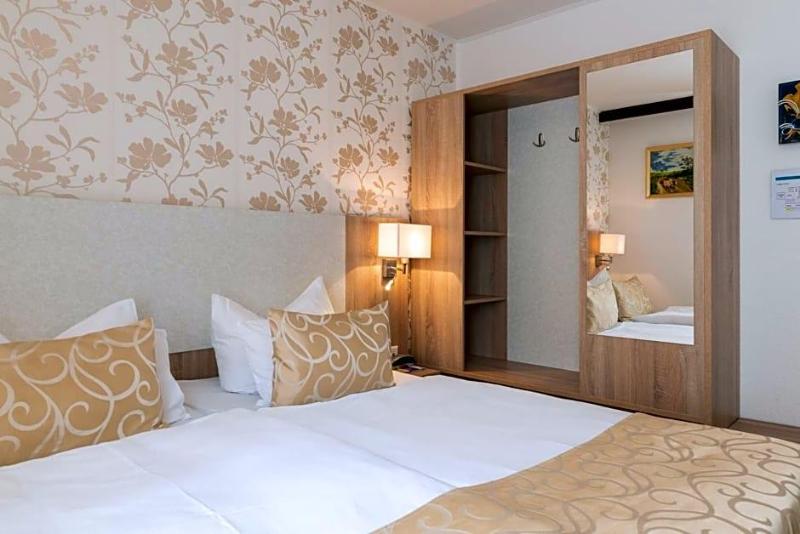 Hotel Central image