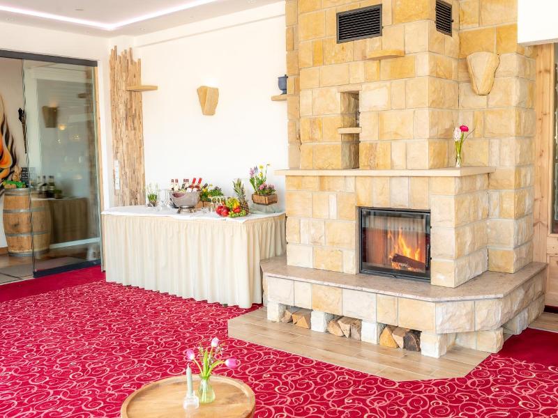 Aara Hotel image