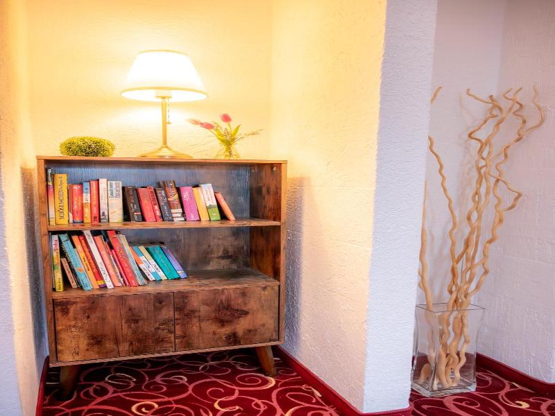 Aara Hotel image