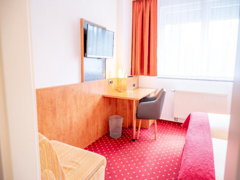 Aara Hotel image
