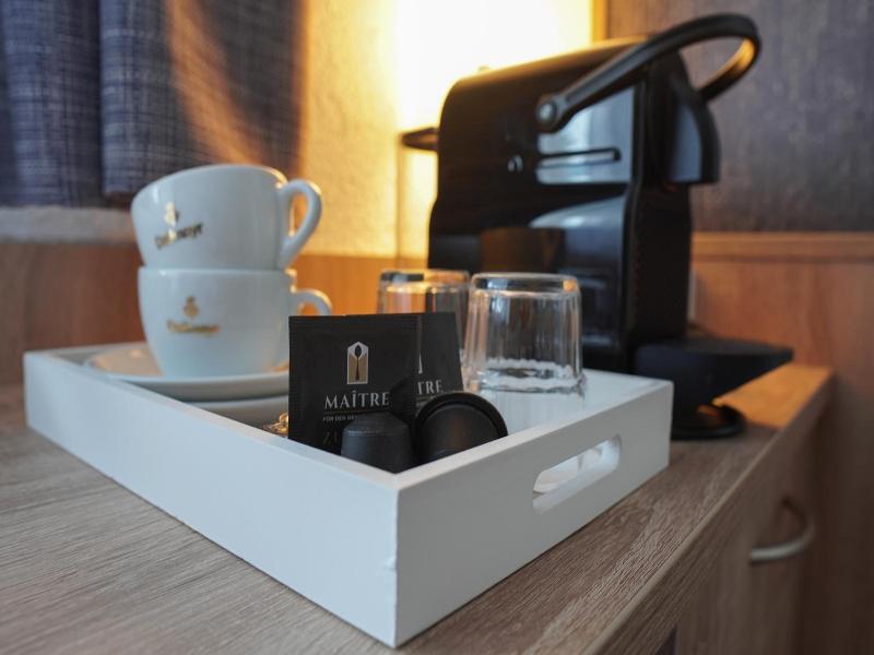 Aara Hotel image
