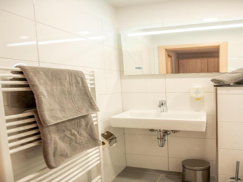Aara Hotel image