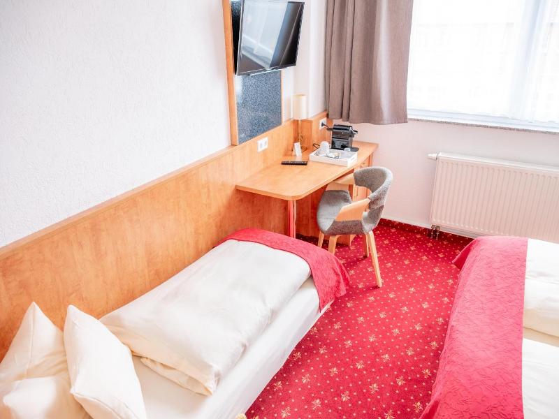 Aara Hotel image