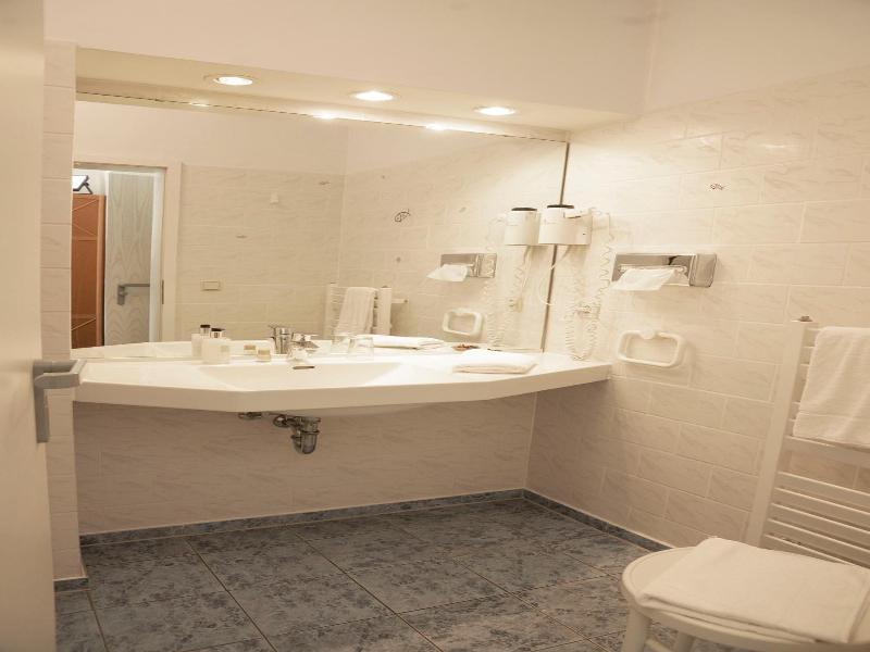 Hotel Adagio image