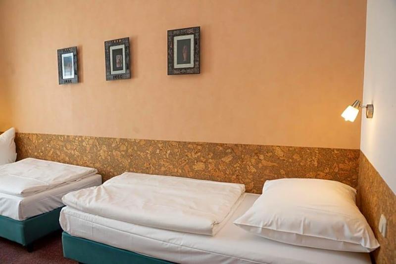 Hotel Adagio image