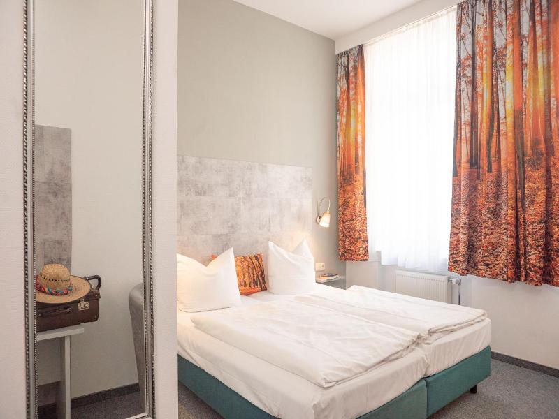 Hotel Adagio image