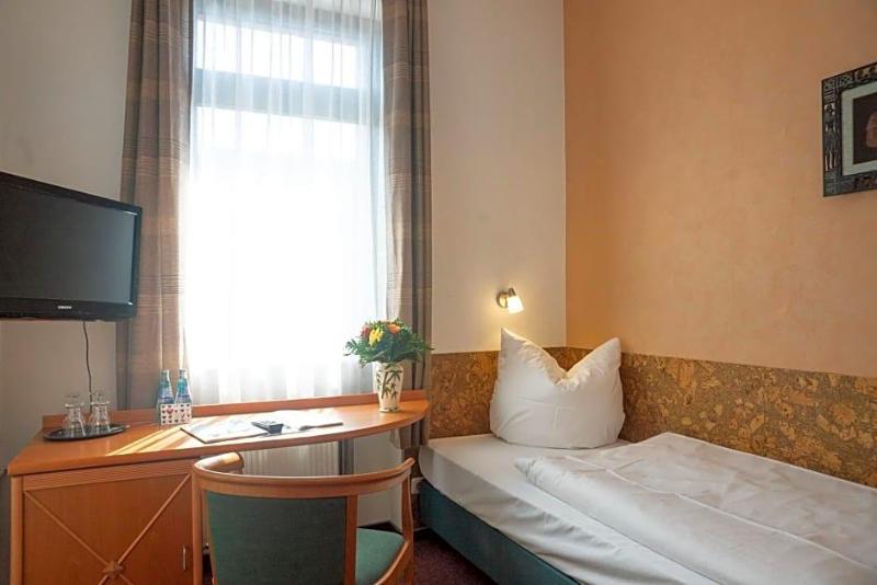 Hotel Adagio image
