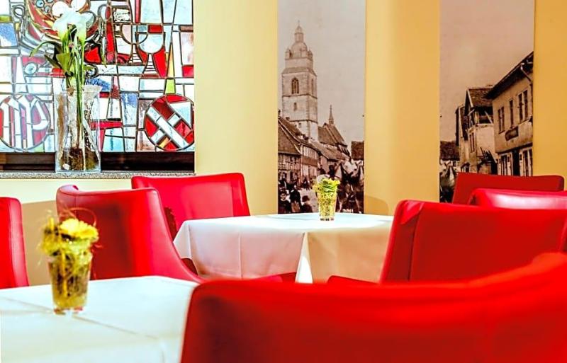 Adler Hotel Restaurant Grovu Gerau image