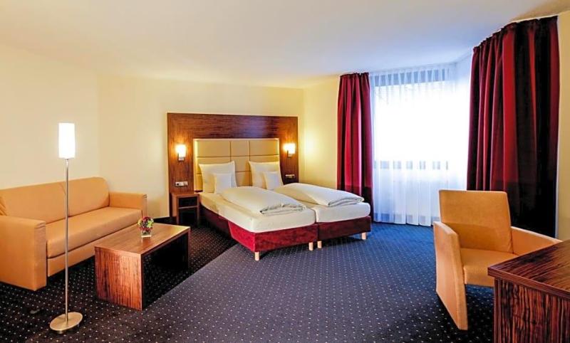 Adler Hotel Restaurant Grovu Gerau image