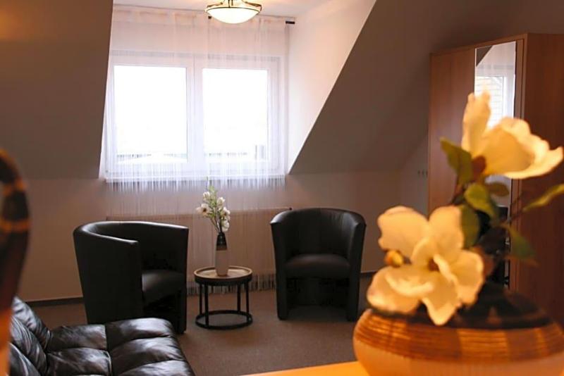 Hotel Zur Wasserburg image