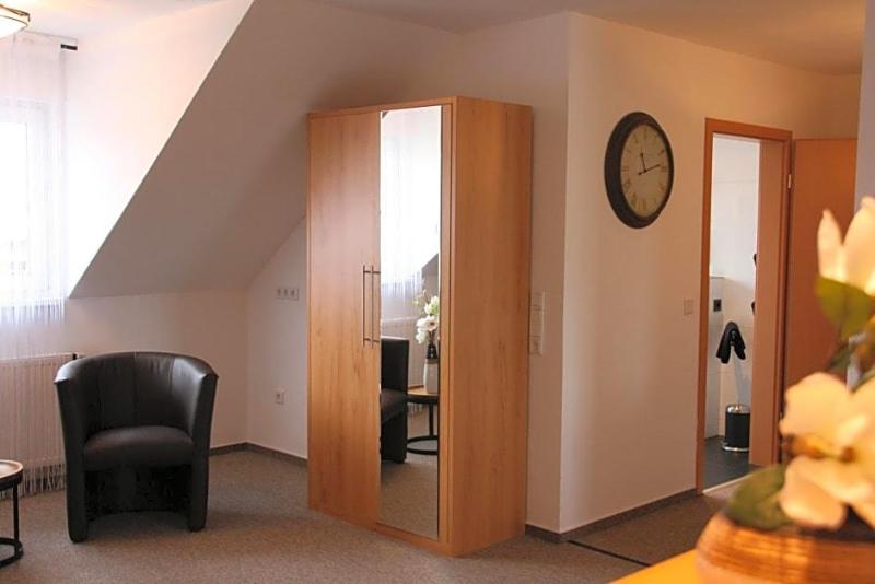 Hotel Zur Wasserburg image