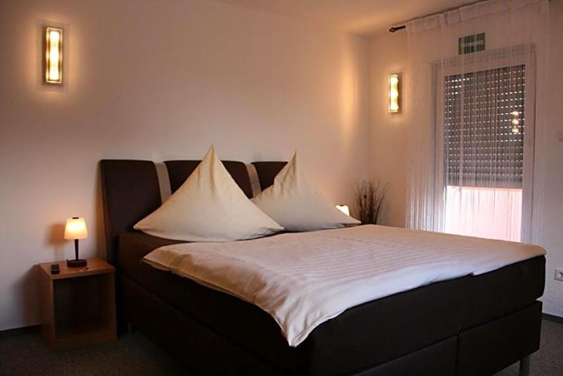 Hotel Zur Wasserburg image