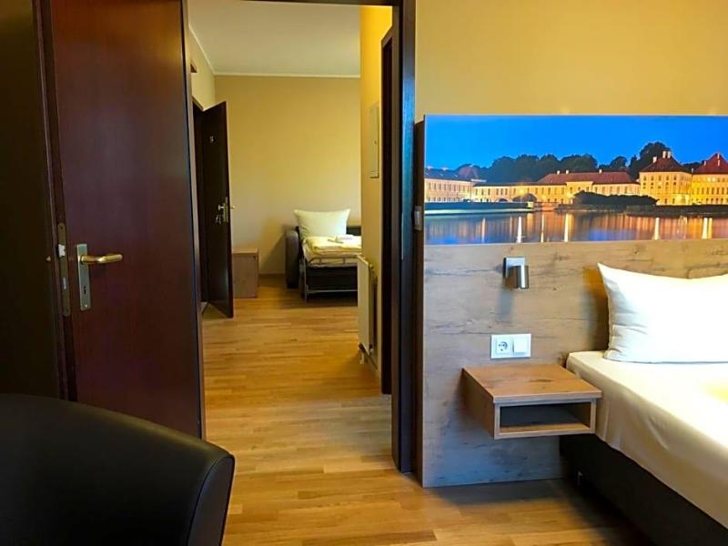 Parkhotel Leiser image