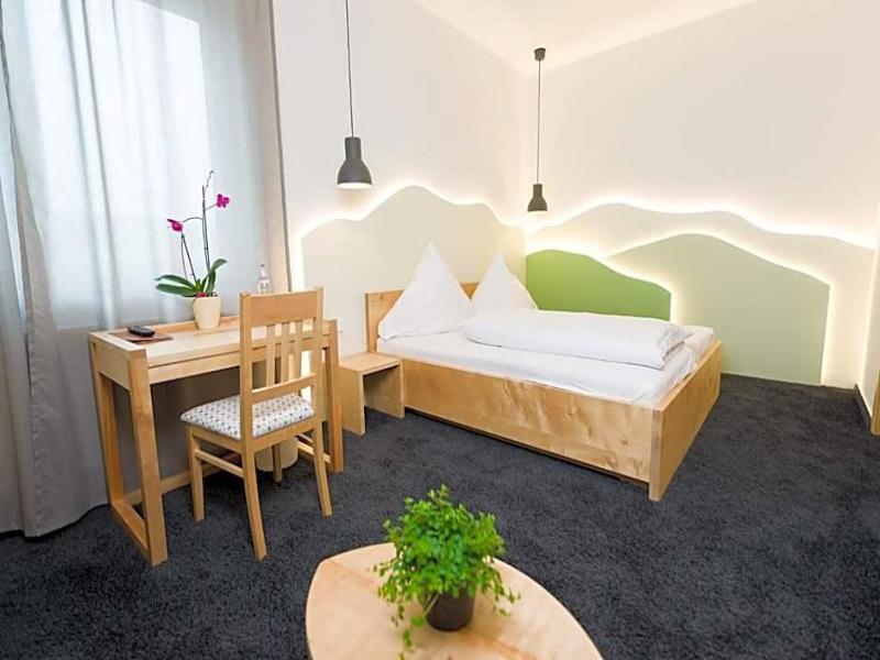 Hotel Rhv Nhof image