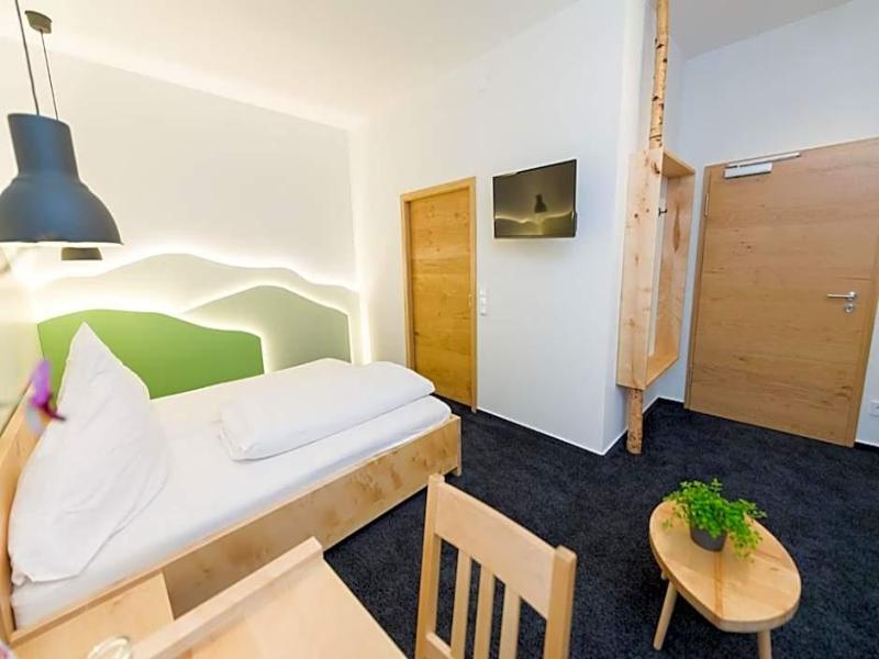 Hotel Rhv Nhof image