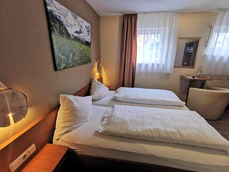 Gasthaus Hotel Drei Lilien image