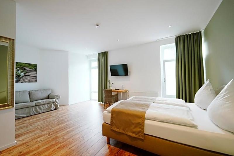 Hotel Grv Ner Baum image