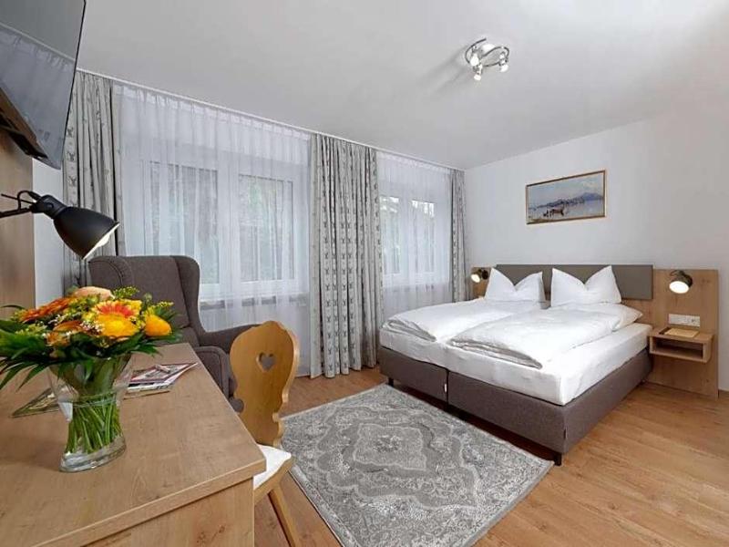 Hotel Chiemseepanorama image
