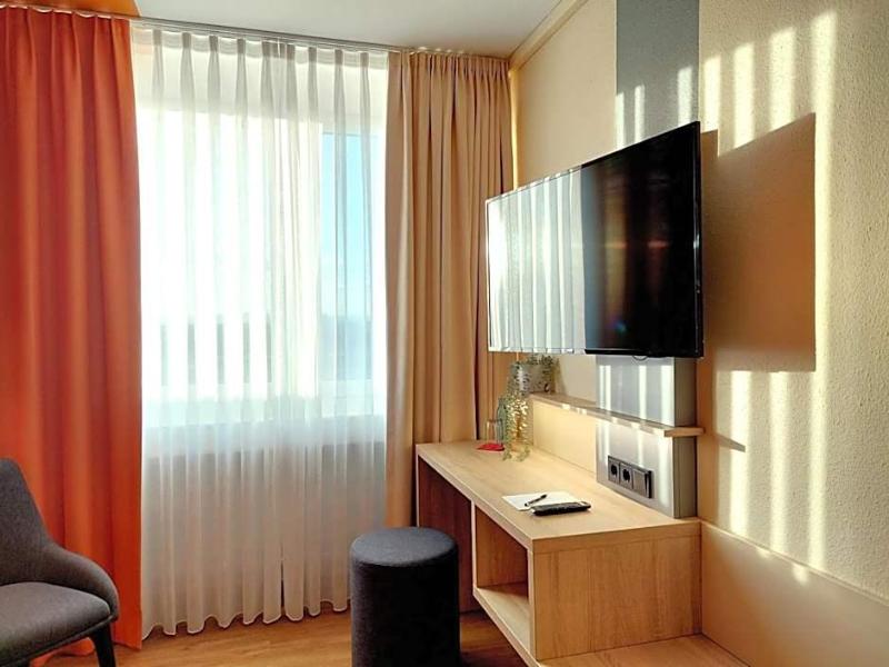 Heinrich Pesch Hotel image