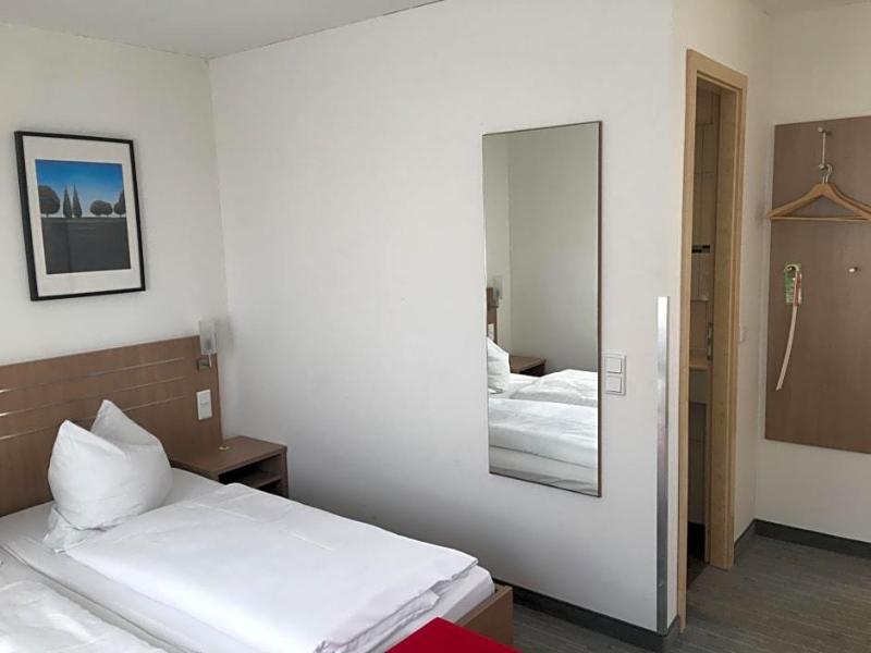 Landhotel Gasthof Am Berg image