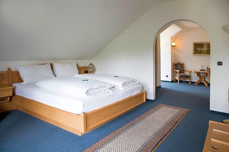Landhotel Grv Nenbach image