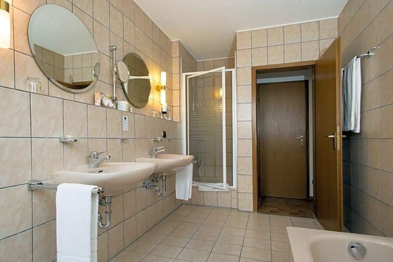 Landhotel Grv Nenbach image