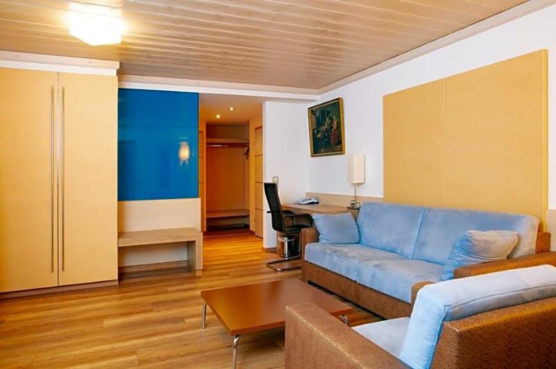Landhotel Grv Nenbach image