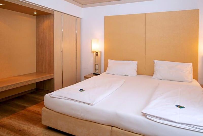 Landhotel Grv Nenbach image