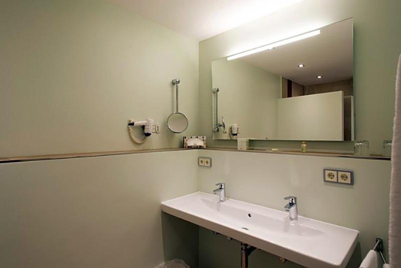 Landhotel Grv Nenbach image