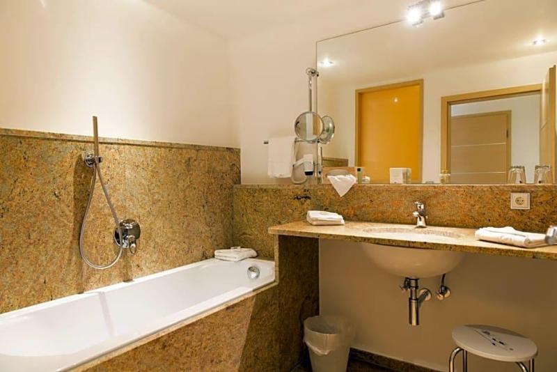 Landhotel Grv Nenbach image